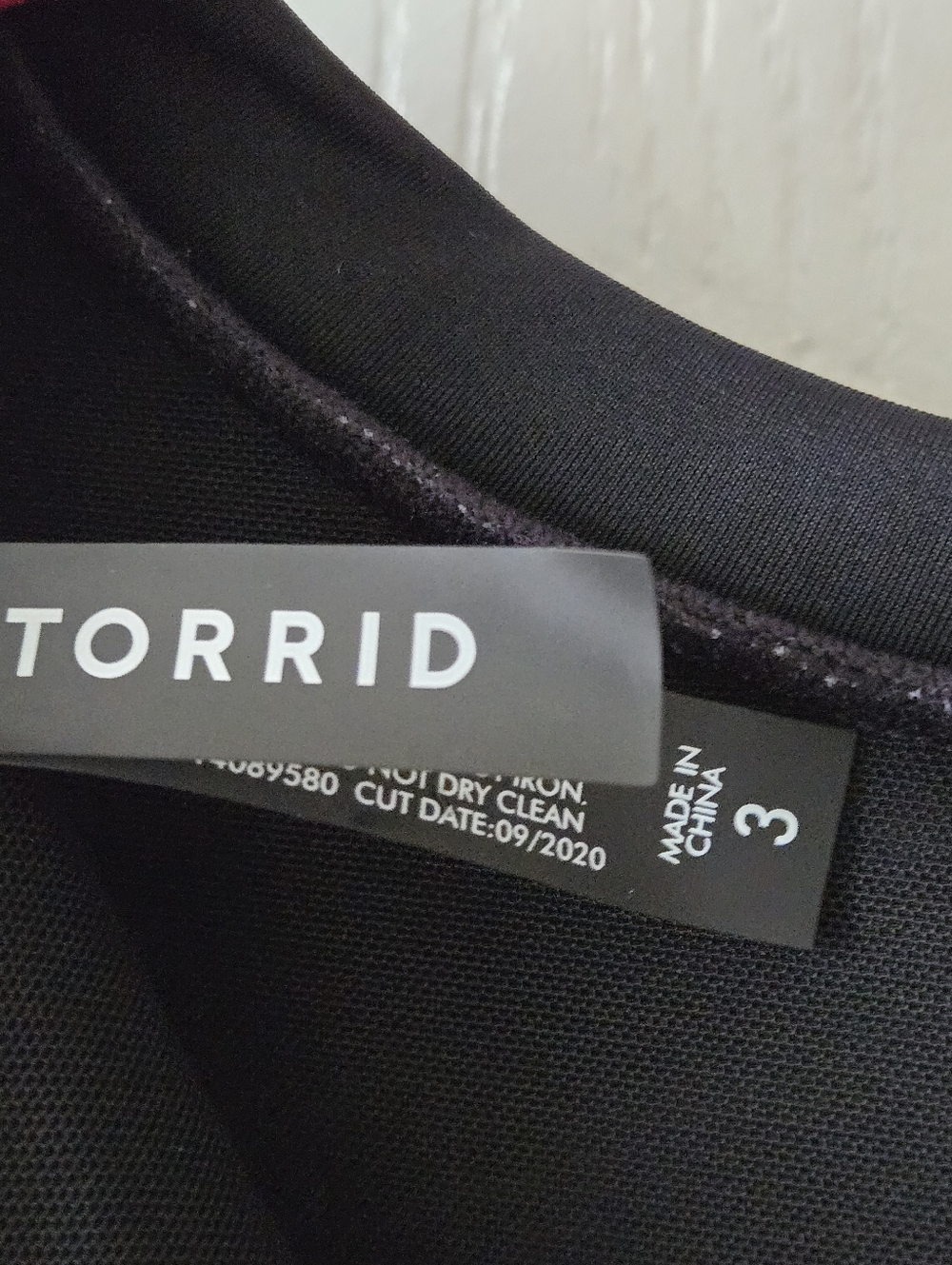 Torrid Active Wireless Cropped Rashguard - Picture 5 of 8